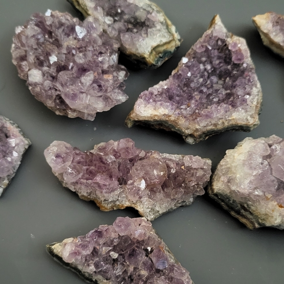 10 Raw Amethyst Beatutifully Cut Crystals - Picture 4 of 15